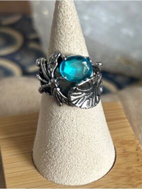 & Other Stories Silver Leaf Ring with Teal Gem